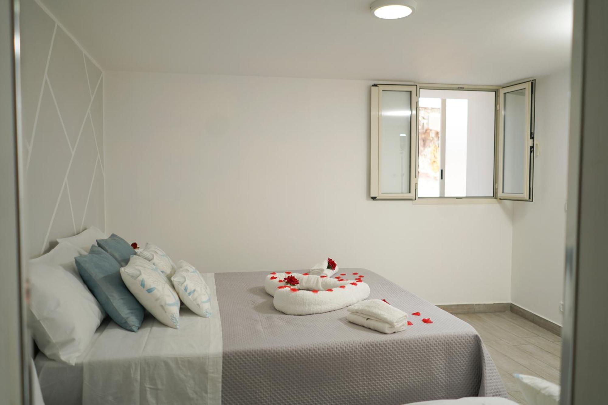 Luxury19 - View Of Vesuvius
