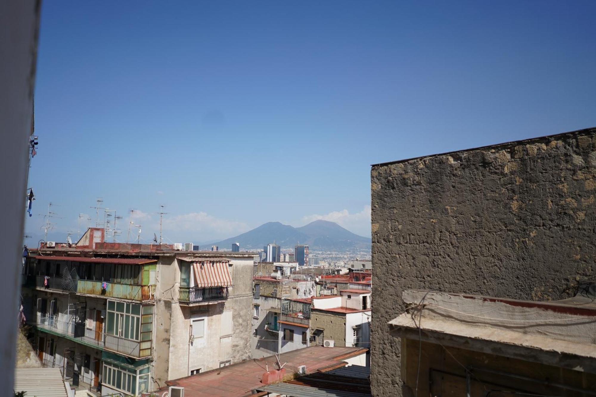 Luxury19 - View Of Vesuvius Naples